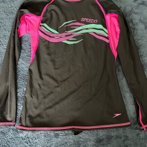 Speedo Women's Black and Pink Long Sleeve Tee
